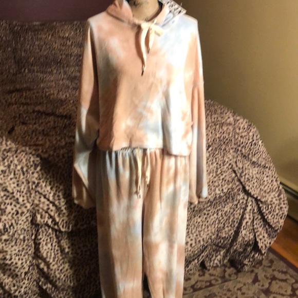 Urban Outfitters Pants - URBAN OUTFITTERS Tie-Dye Cropped Top Sweatsuit Set